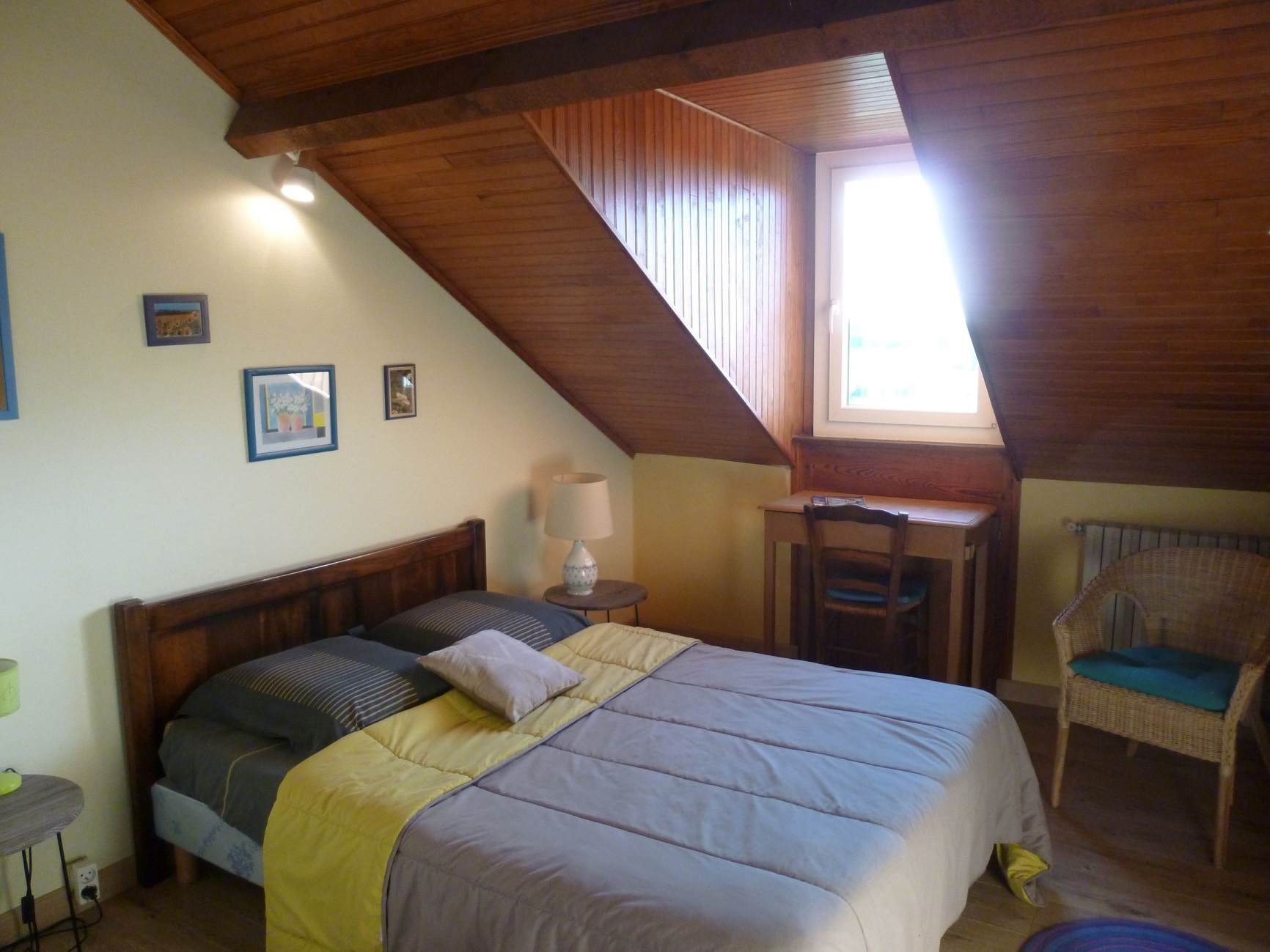 Chambre d'hôtes 2 pers. à Combelasais Chambre d'hôtes 2 pers. à Combelasais